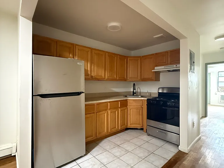 1664 Prospect Pl #1 — Photo 4