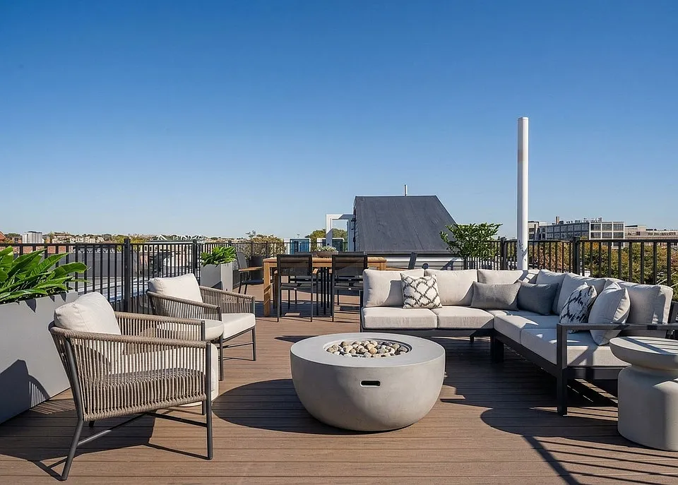 59 Gove St #4