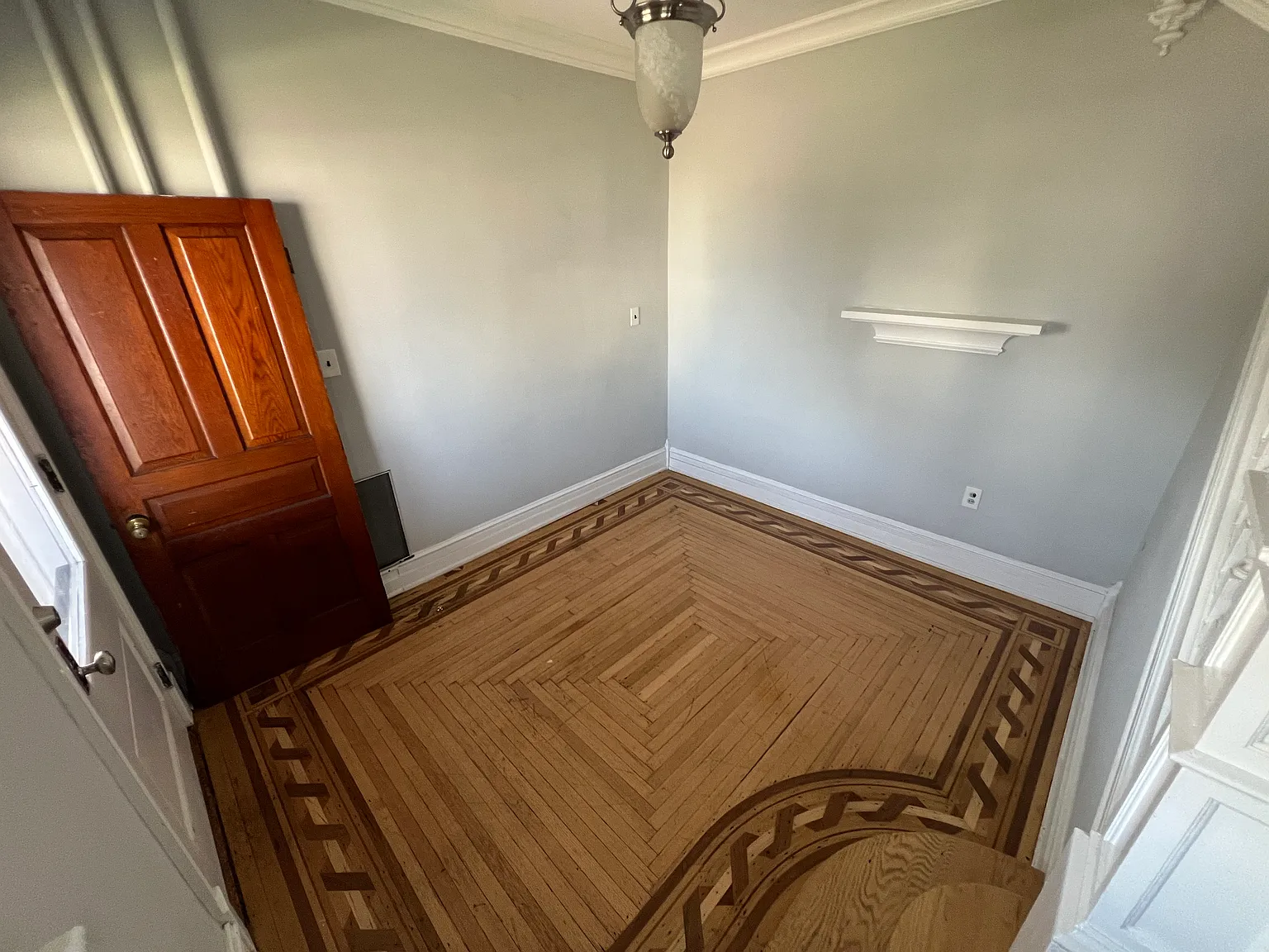 2 bed, $1,600 — Photo 2