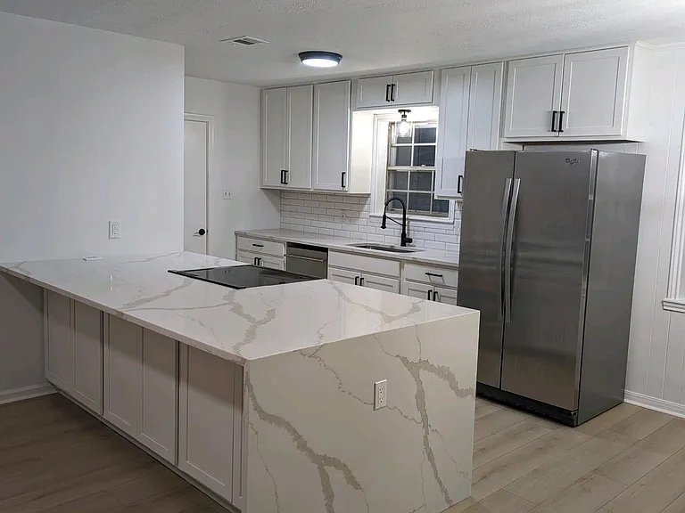 2304 Barak Ln — Photo 2