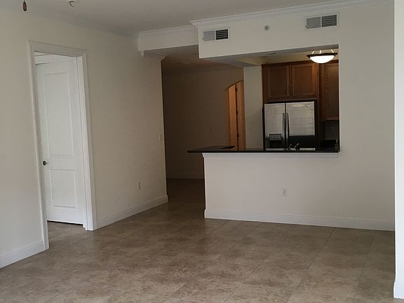5th image of 23161 Fashion Dr Unit 303