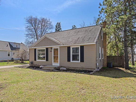 2nd image of 912 Kendalwood St NE