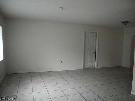 3rd image of 620 Serenade Ter