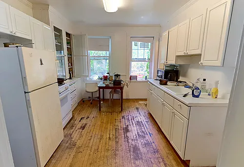 14 Centre St #B Photo 1