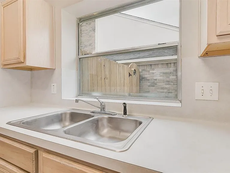3026 Silver Spring Trl — Photo 19