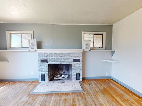 3rd image of 1102 Cedar Ave