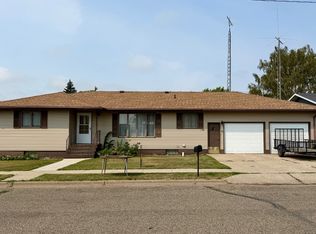 118 S Badger St, Wishek, ND 58495