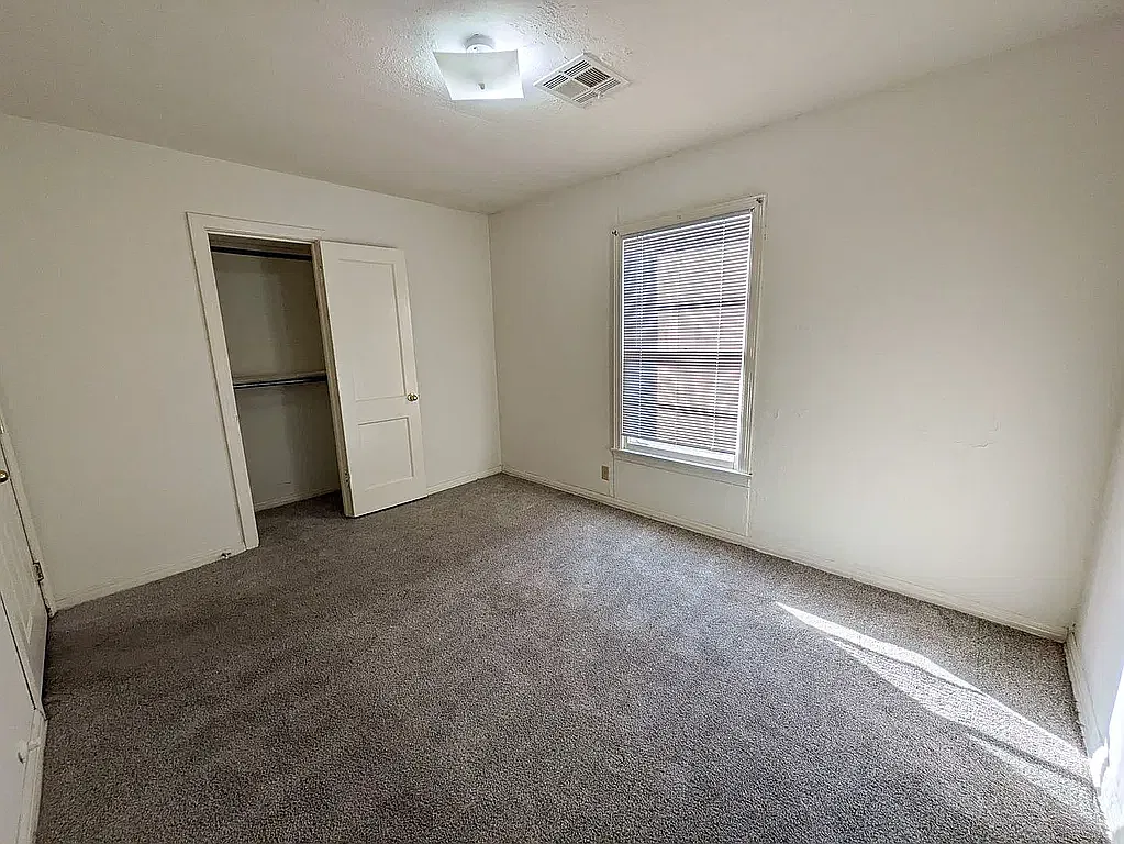 2 bed, 840 sqft, $1,000 — Photo 3