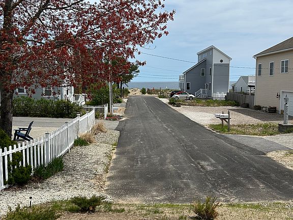 2nd image of 143 Seaside Ave #A