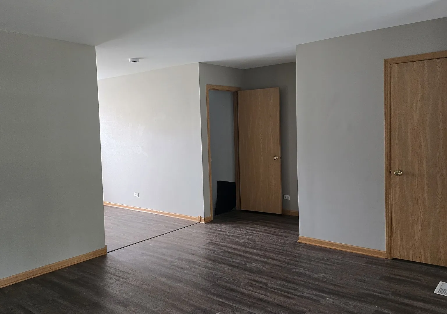 2 bed, 1.5 bath, 1174 sqft, $2,300 — Photo 3