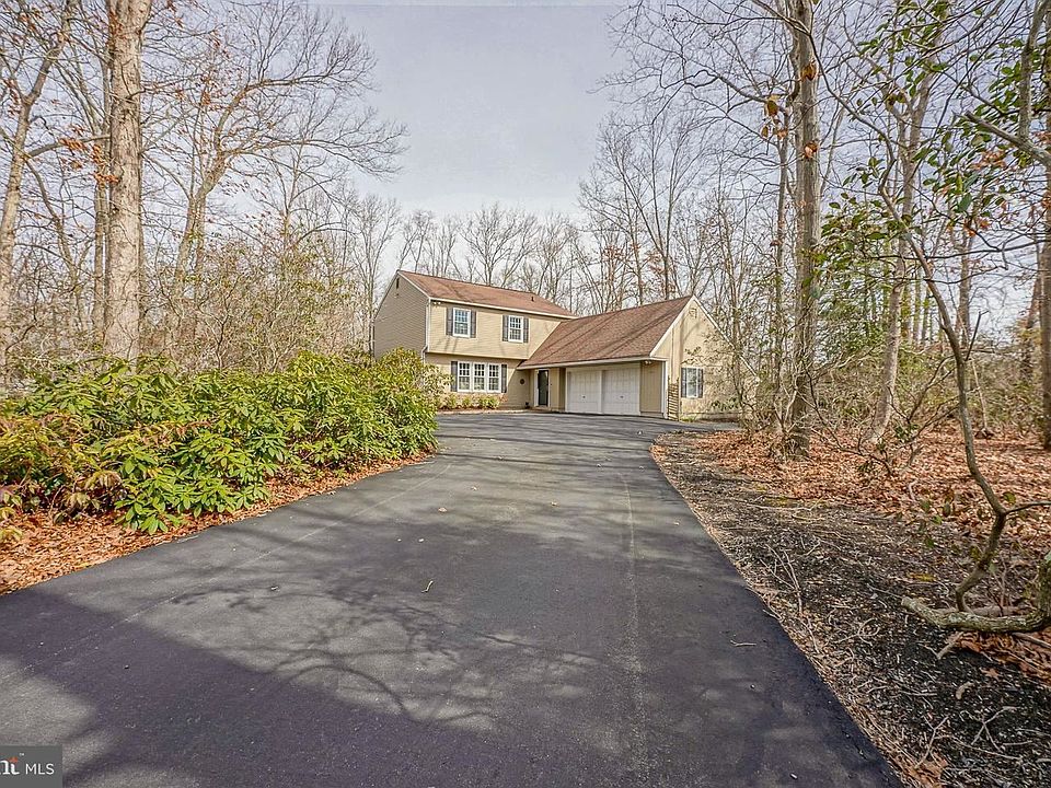 1st image of 146 Meetinghouse Ln