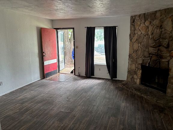 4th image of 1216 Northcliff Ave
