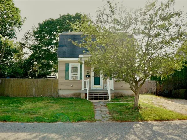 23 Majestic Ave, Warwick, RI 02888