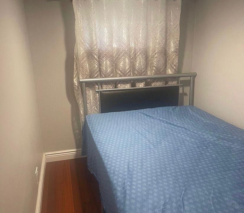 2nd image of 27-15 Murray St #B