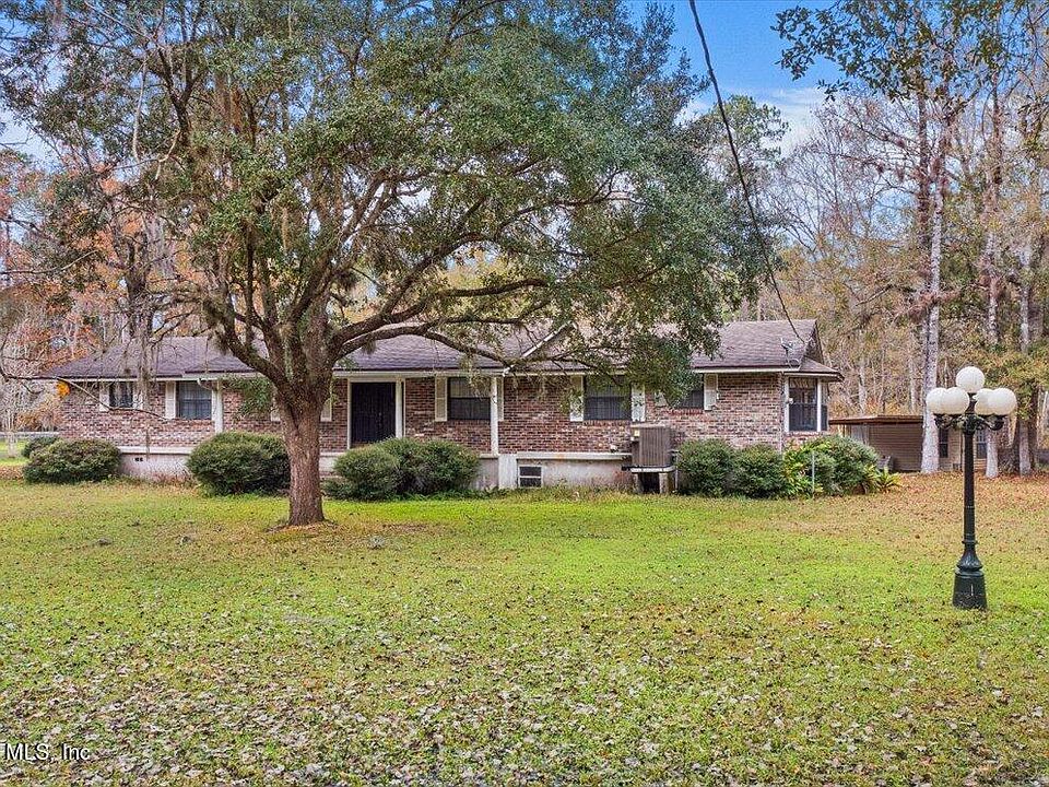 1st image of 158 MACHELLE Drive