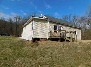 15827 Nixon Rd, Nelsonville, OH 45764
