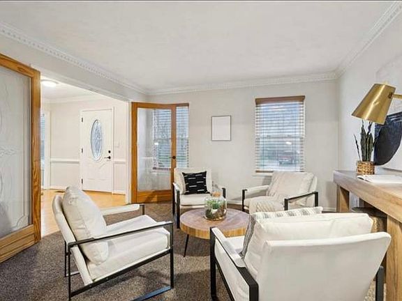 5th image of 4017 Vinland Cir