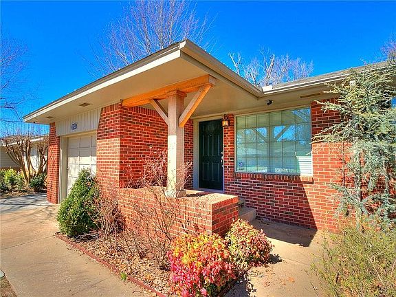 3rd image of 1525 Avondale Dr