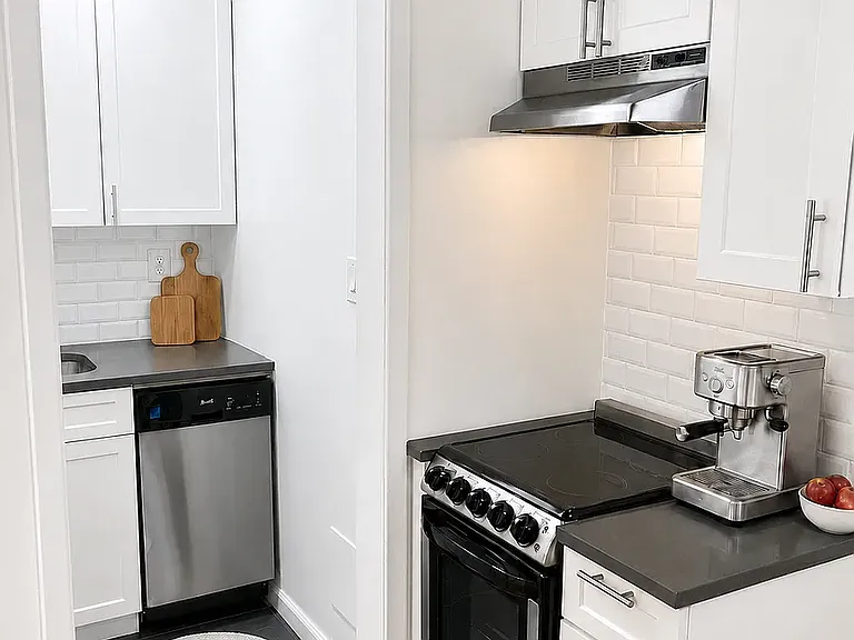 205 W 88th St #4H — Photo 2