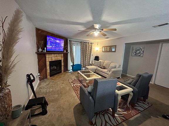 4th image of 2928 Woodrich Dr
