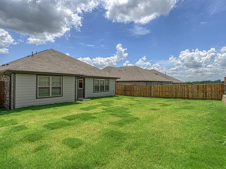 610 Ridgewood Dr — Photo 29