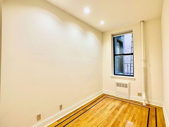 5th image of 362 Broome St APT 22