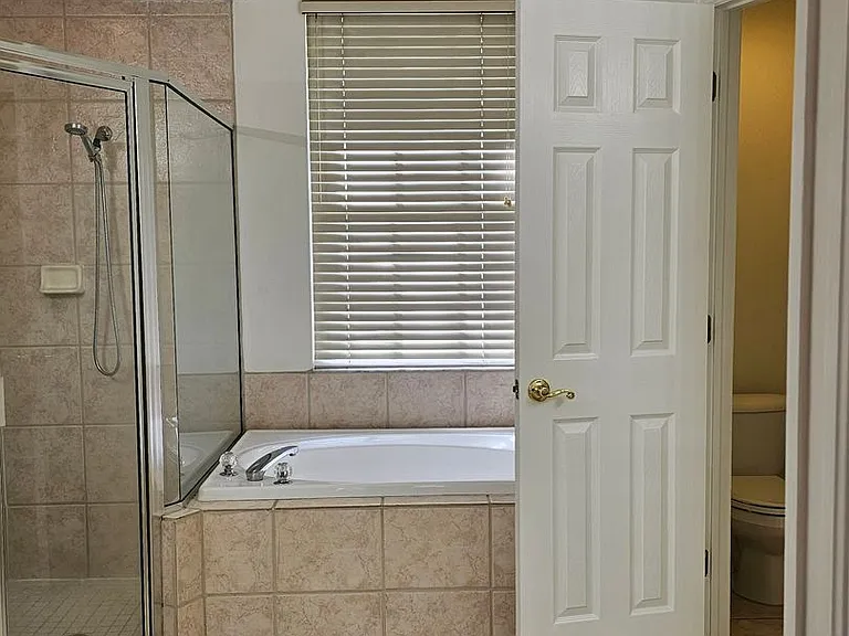 7209 Colonial Lake Dr — Photo 26