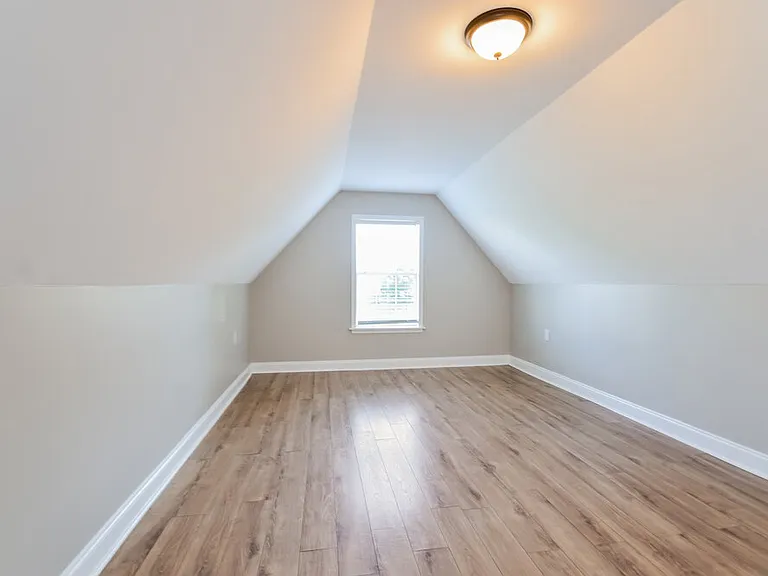 1720 Avery Cv — Photo 15