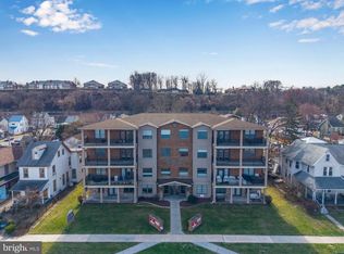 10 N Front St APT 201, Wormleysburg, PA 17043