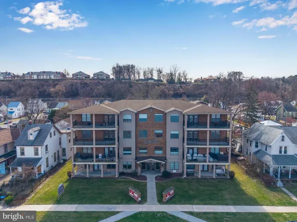 10 N Front St APT 201, Wormleysburg, PA 17043