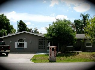 169 Crescent Lake Dr, North Fort Myers, FL 33917