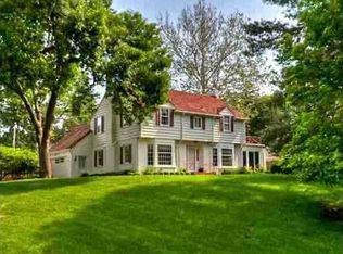 601 Fairacres Rd, Omaha, NE 68132