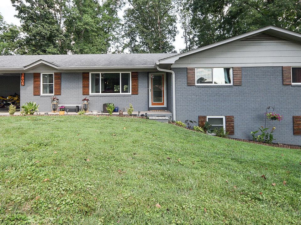 1st image of 3805 Woodbine Cir NW