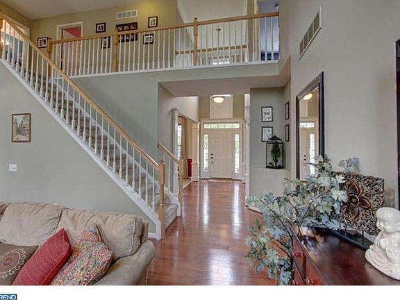 4th image of 24 E Sarazen Dr