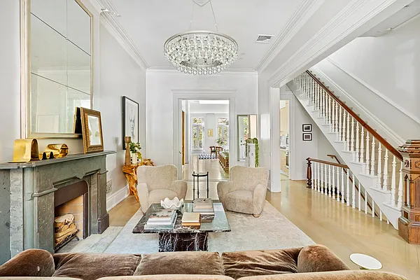 Sold by Compass | media 4