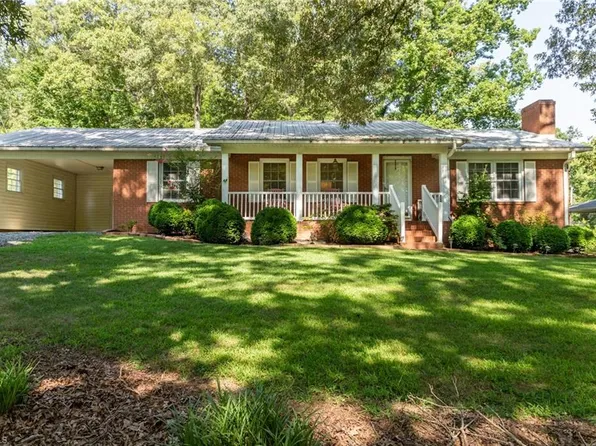 262 Boggs Rd, Thomasville, NC 27360