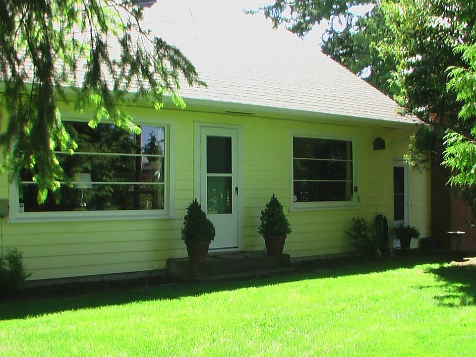 1st image of 5522 18th St NE