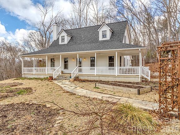 2nd image of 109 Paradise Cir