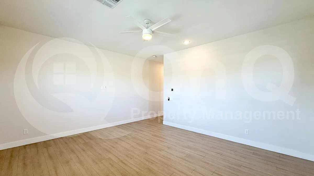 Building Photo - 4411 W Park View Ln