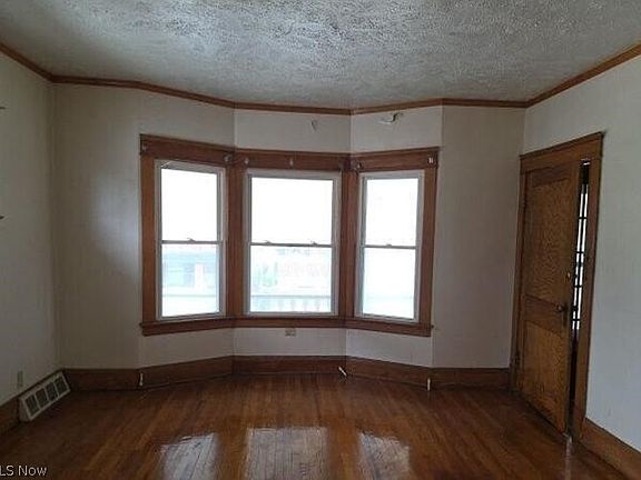 5th image of 14111 Savannah Ave