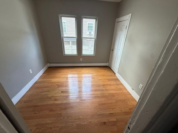 94 Thetford Ave APT 1