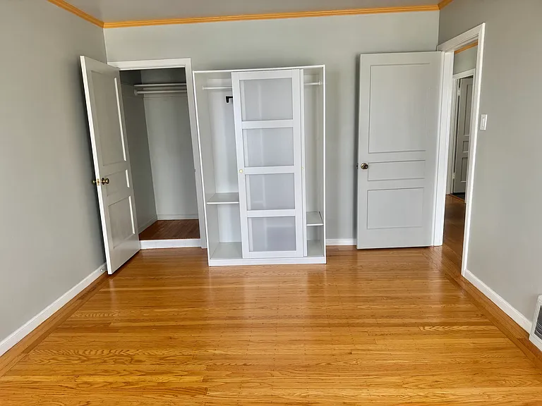 72 Robblee Ave — Photo 13