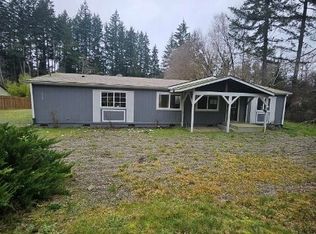 131 E Rasor Pl, Belfair, WA 98528