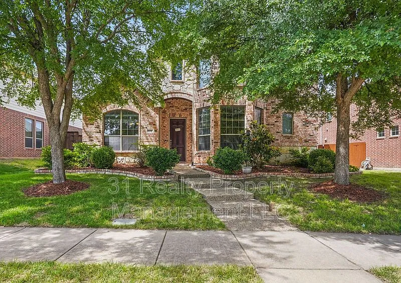 5 bed, 3.5 bath, 3398 sqft, $3,200 — Photo 1