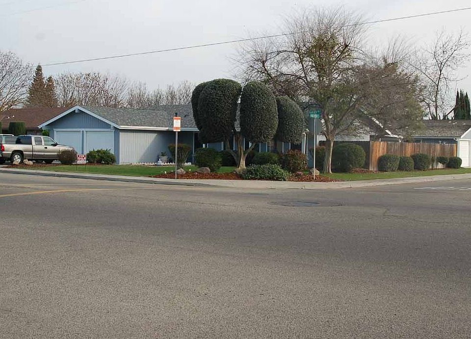 Nice Corner Lot
