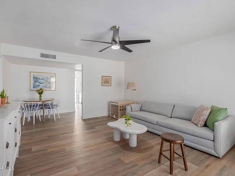 8241 N Central Ave #13 — Photo 6