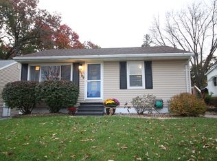 1149 K Ave NW, Cedar Rapids, IA 52405