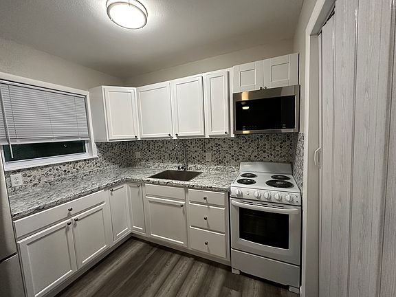 5th image of 218-218 S Skilern St #1