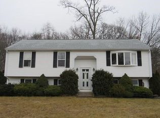 35 Par Pl, Taunton, MA 02780