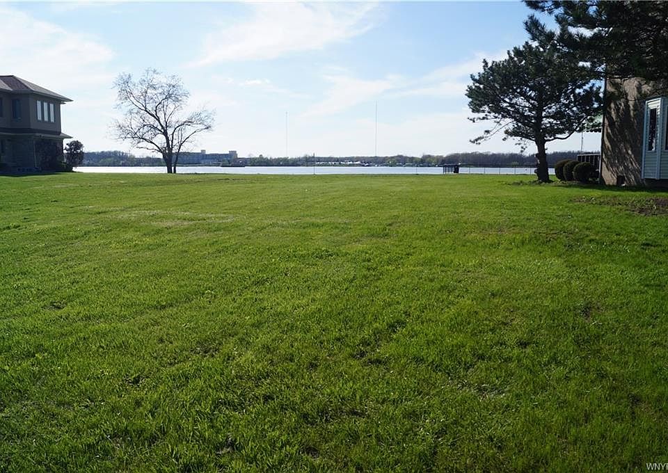 1st image of 268 Niagara Shore Dr